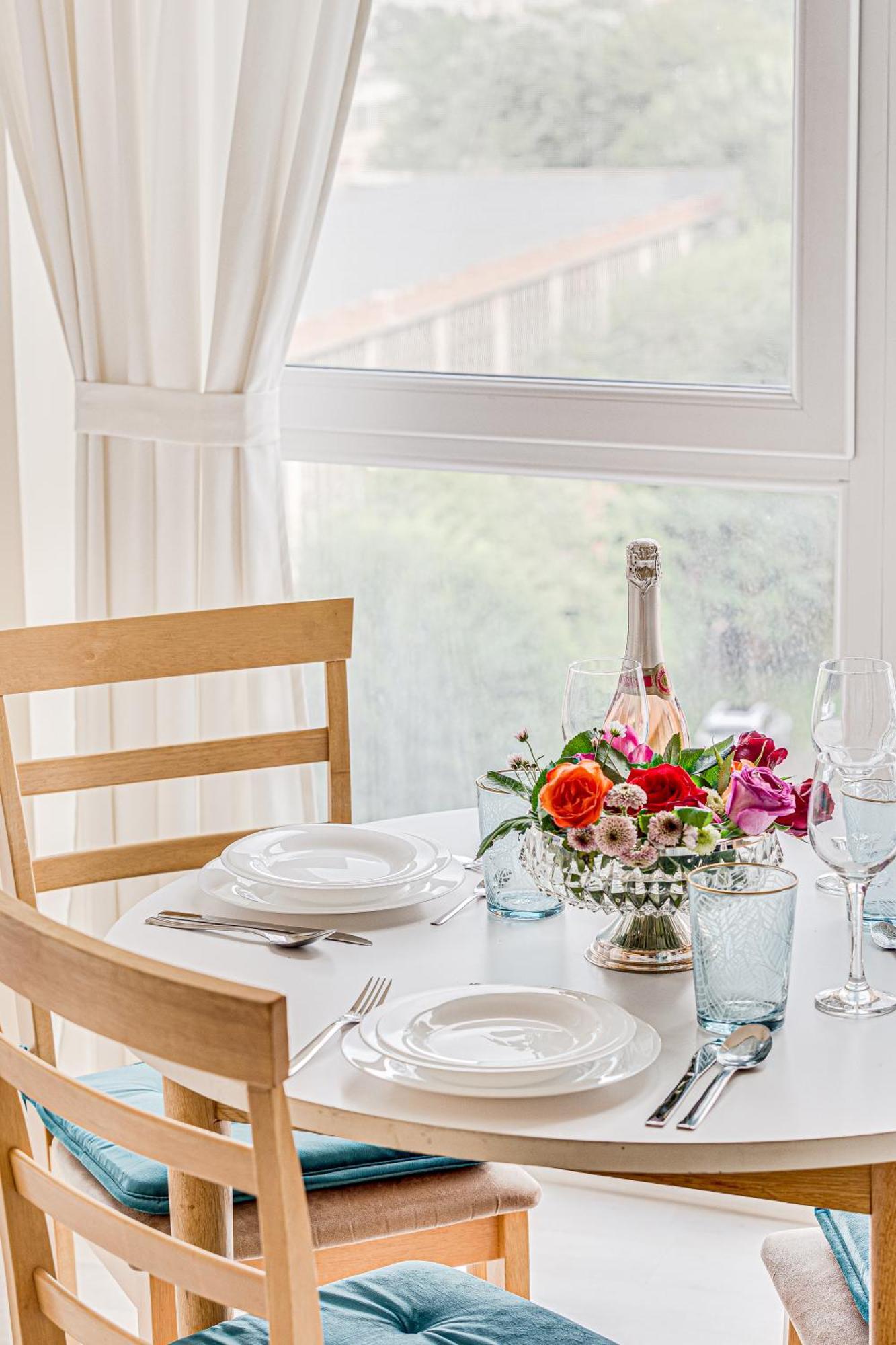 Ari - Ared Luxurious Apartments With Balcony & Free Parking Arad Luaran gambar