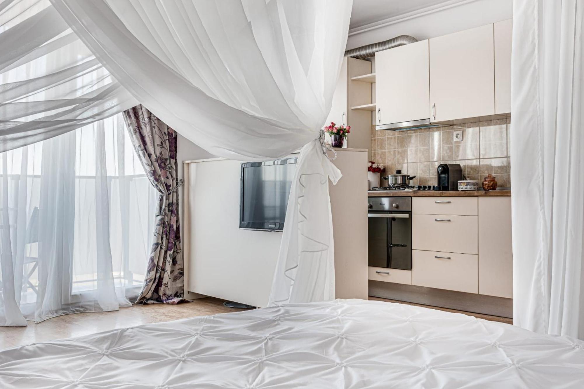 Ari - Ared Luxurious Apartments With Balcony & Free Parking Arad Luaran gambar
